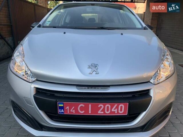 Серый Пежо 208, объемом двигателя 1.2 л и пробегом 121 тыс. км за 5999 $, фото 2 на Automoto.ua