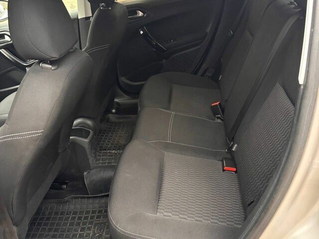 Серый Пежо 208, объемом двигателя 1.2 л и пробегом 172 тыс. км за 8700 $, фото 7 на Automoto.ua