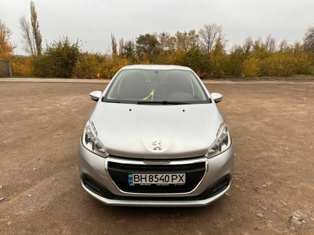 Серый Пежо 208, объемом двигателя 1.2 л и пробегом 172 тыс. км за 8700 $, фото 2 на Automoto.ua
