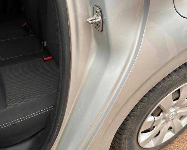 Серый Пежо 208, объемом двигателя 1.2 л и пробегом 172 тыс. км за 8700 $, фото 19 на Automoto.ua