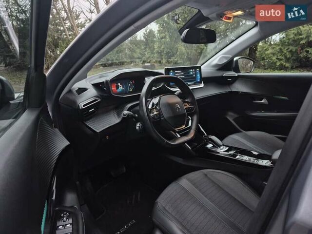 Сірий Пежо 208, об'ємом двигуна 0 л та пробігом 110 тис. км за 15107 $, фото 11 на Automoto.ua