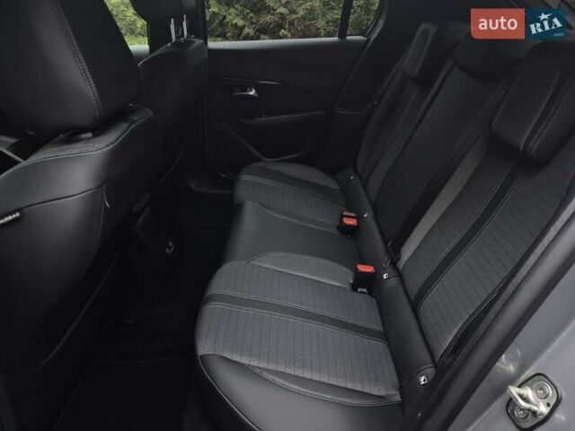 Сірий Пежо 208, об'ємом двигуна 0 л та пробігом 110 тис. км за 15107 $, фото 17 на Automoto.ua