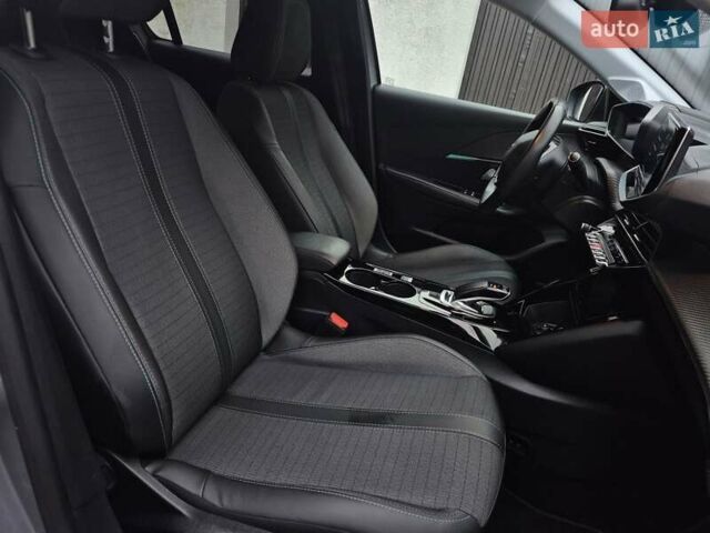 Сірий Пежо 208, об'ємом двигуна 0 л та пробігом 110 тис. км за 15107 $, фото 23 на Automoto.ua