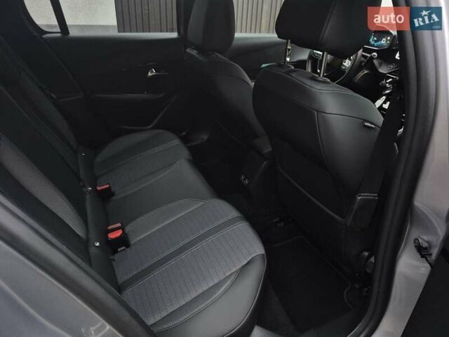 Сірий Пежо 208, об'ємом двигуна 0 л та пробігом 110 тис. км за 15107 $, фото 20 на Automoto.ua