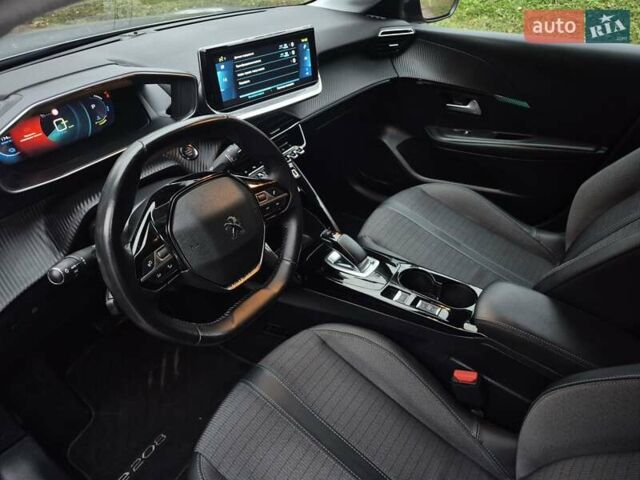 Сірий Пежо 208, об'ємом двигуна 0 л та пробігом 110 тис. км за 15107 $, фото 12 на Automoto.ua