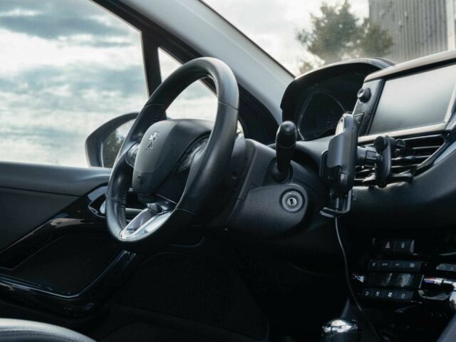 Синій Пежо 208, об'ємом двигуна 1.6 л та пробігом 134 тис. км за 7400 $, фото 7 на Automoto.ua