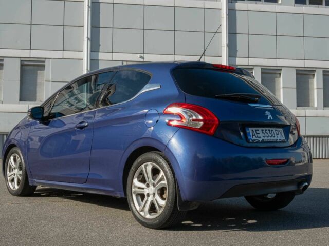 Синій Пежо 208, об'ємом двигуна 1.6 л та пробігом 134 тис. км за 7400 $, фото 2 на Automoto.ua