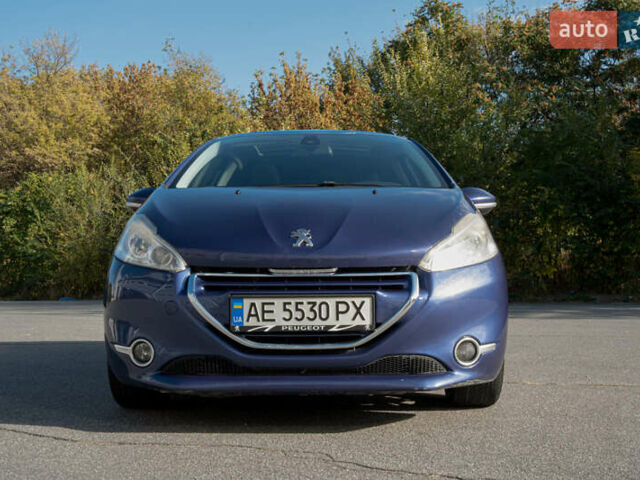 Синий Пежо 208, объемом двигателя 1.6 л и пробегом 130 тыс. км за 7400 $, фото 1 на Automoto.ua