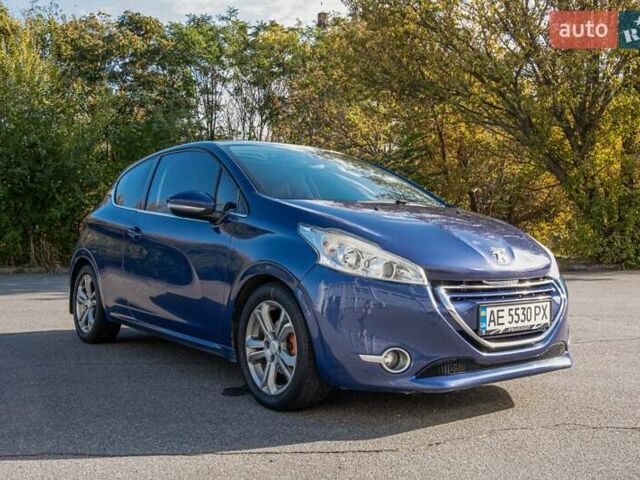 Синий Пежо 208, объемом двигателя 1.6 л и пробегом 130 тыс. км за 7400 $, фото 5 на Automoto.ua