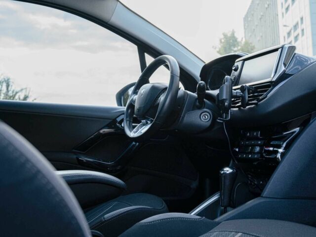 Синій Пежо 208, об'ємом двигуна 1.6 л та пробігом 134 тис. км за 7400 $, фото 9 на Automoto.ua