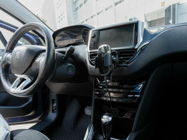 Синій Пежо 208, об'ємом двигуна 1.6 л та пробігом 134 тис. км за 7400 $, фото 8 на Automoto.ua