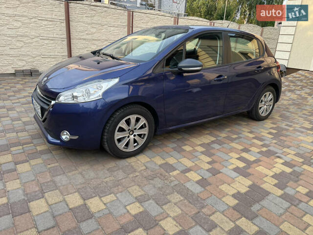 Синий Пежо 208, объемом двигателя 1.2 л и пробегом 200 тыс. км за 5200 $, фото 13 на Automoto.ua