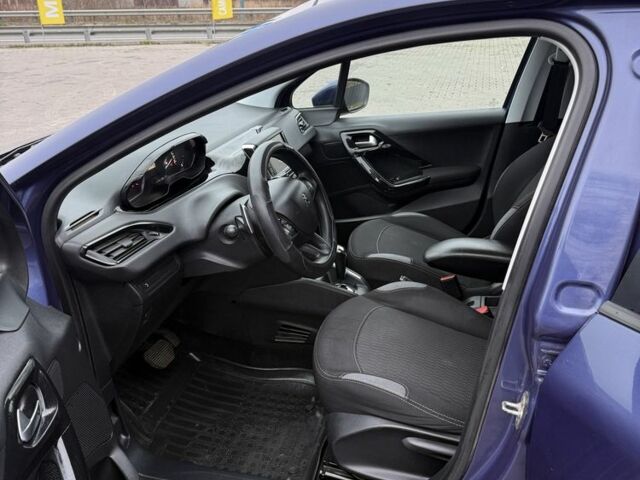 Синій Пежо 208, об'ємом двигуна 1.2 л та пробігом 120 тис. км за 8800 $, фото 9 на Automoto.ua