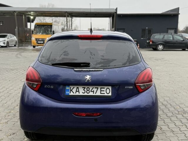 Синій Пежо 208, об'ємом двигуна 1.2 л та пробігом 120 тис. км за 8800 $, фото 4 на Automoto.ua