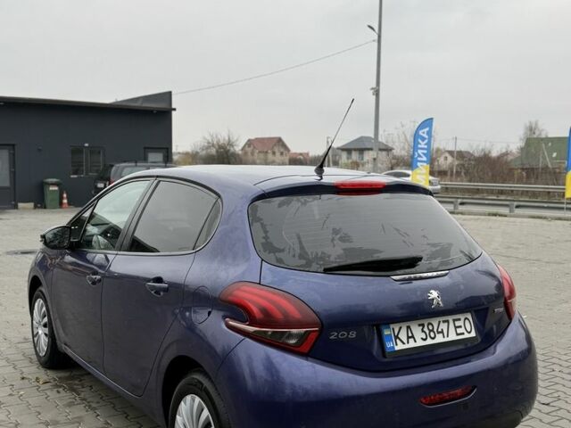 Синій Пежо 208, об'ємом двигуна 1.2 л та пробігом 120 тис. км за 8800 $, фото 5 на Automoto.ua