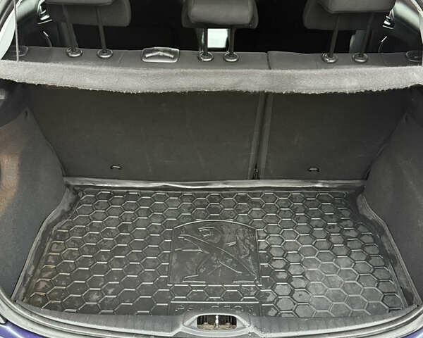 Синій Пежо 208, об'ємом двигуна 1.2 л та пробігом 120 тис. км за 8800 $, фото 8 на Automoto.ua