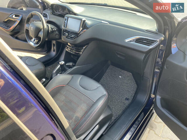 Синий Пежо 208, объемом двигателя 1.56 л и пробегом 119 тыс. км за 11000 $, фото 4 на Automoto.ua