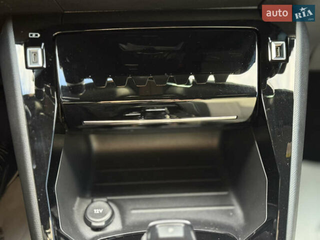 Синий Пежо 208, объемом двигателя 0 л и пробегом 135 тыс. км за 15700 $, фото 32 на Automoto.ua