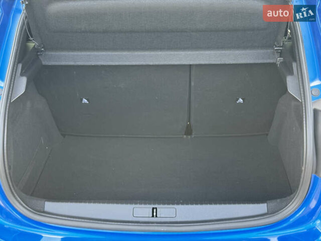 Синий Пежо 208, объемом двигателя 0 л и пробегом 135 тыс. км за 15700 $, фото 16 на Automoto.ua