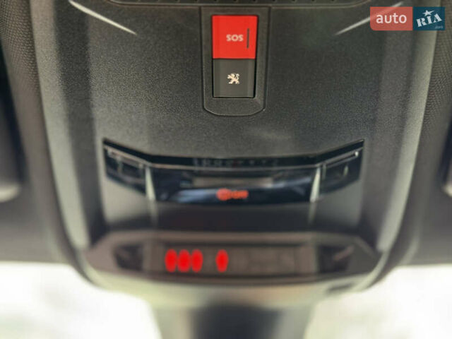 Синий Пежо 208, объемом двигателя 0 л и пробегом 135 тыс. км за 15700 $, фото 25 на Automoto.ua