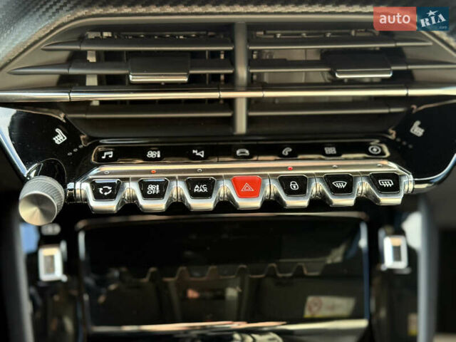 Синий Пежо 208, объемом двигателя 0 л и пробегом 135 тыс. км за 15700 $, фото 33 на Automoto.ua