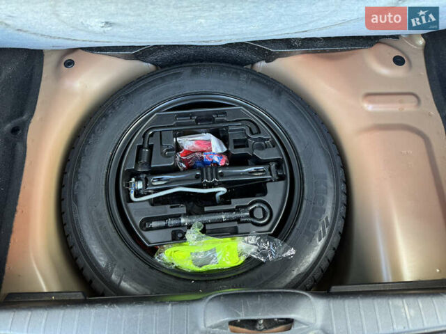 Помаранчевий Пежо 208, об'ємом двигуна 1.2 л та пробігом 125 тис. км за 8300 $, фото 33 на Automoto.ua