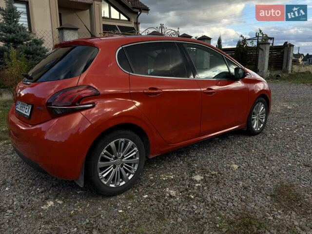 Помаранчевий Пежо 208, об'ємом двигуна 1.2 л та пробігом 125 тис. км за 8300 $, фото 6 на Automoto.ua