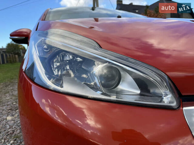 Помаранчевий Пежо 208, об'ємом двигуна 1.2 л та пробігом 125 тис. км за 8300 $, фото 10 на Automoto.ua