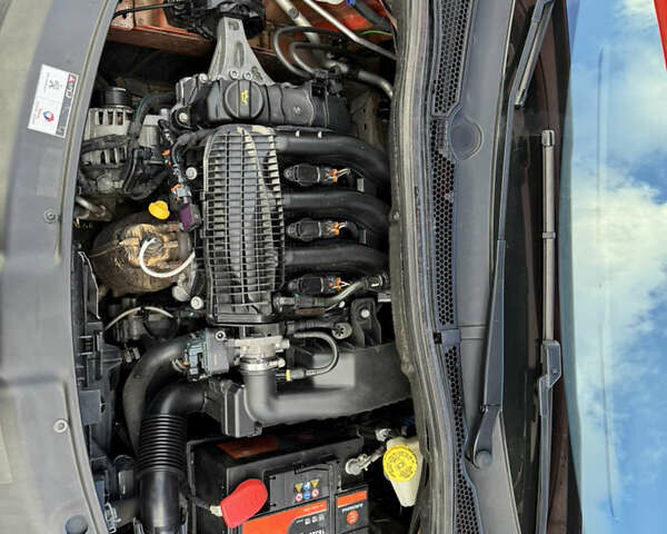 Помаранчевий Пежо 208, об'ємом двигуна 1.2 л та пробігом 125 тис. км за 8300 $, фото 17 на Automoto.ua