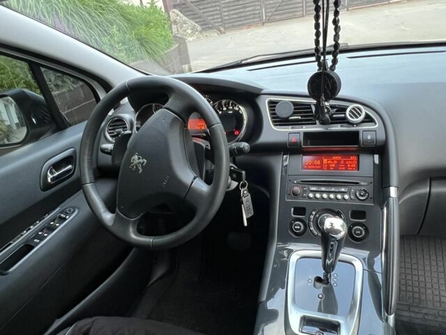 Белый Пежо 3008, объемом двигателя 1.6 л и пробегом 95 тыс. км за 11800 $, фото 11 на Automoto.ua