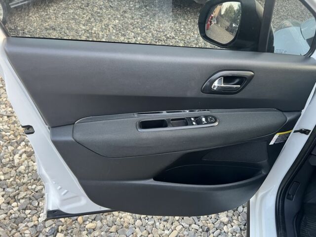 Белый Пежо 3008, объемом двигателя 1.6 л и пробегом 203 тыс. км за 6499 $, фото 6 на Automoto.ua