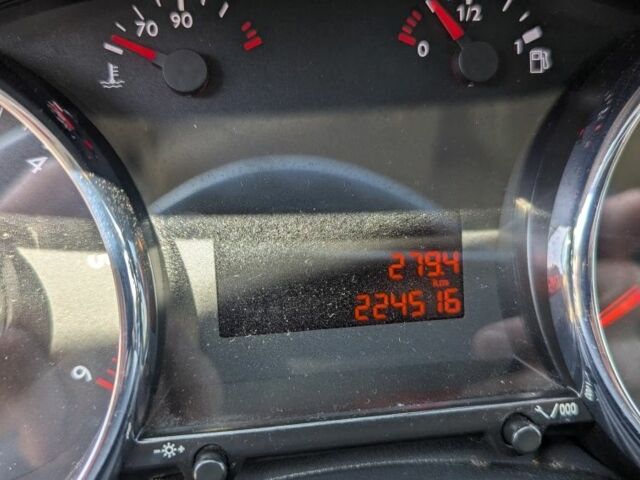 Пежо 3008 2010 в Днепре (Днепропетровске) на Automoto.ua Белый Пежо 3008, объемом двигателя 2 л и пробегом 224 тыс. км за 10100 $, фото 9 на Automoto.ua