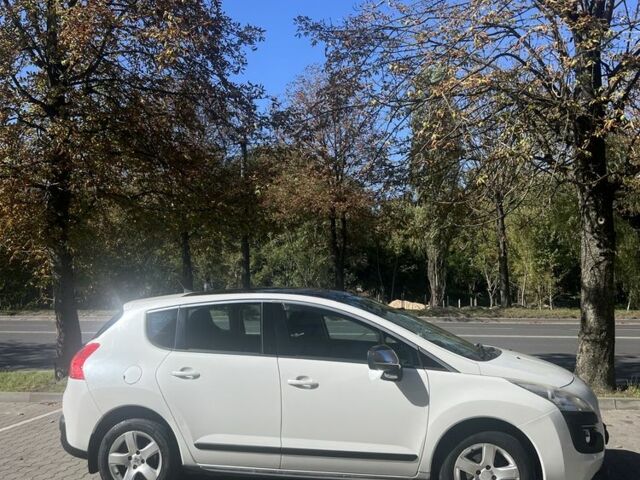 Белый Пежо 3008, объемом двигателя 1.6 л и пробегом 181 тыс. км за 8500 $, фото 2 на Automoto.ua