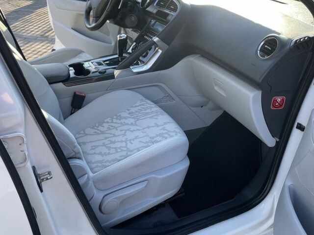 Белый Пежо 3008, объемом двигателя 1.6 л и пробегом 240 тыс. км за 8300 $, фото 13 на Automoto.ua