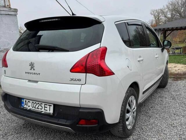 Белый Пежо 3008, объемом двигателя 2 л и пробегом 223 тыс. км за 12800 $, фото 7 на Automoto.ua