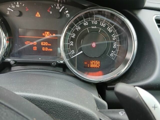 Білий Пежо 3008, об'ємом двигуна 2 л та пробігом 118 тис. км за 12000 $, фото 3 на Automoto.ua