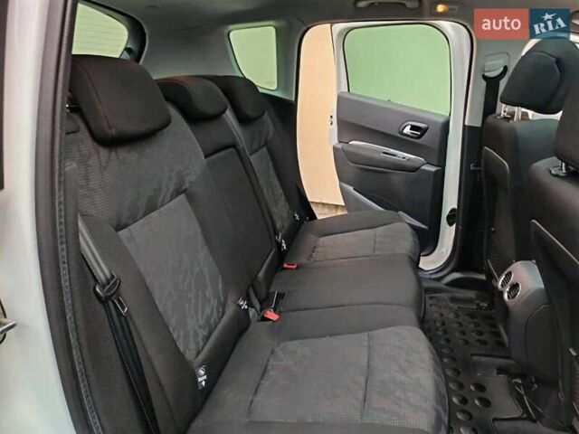 Білий Пежо 3008, об'ємом двигуна 2 л та пробігом 196 тис. км за 8350 $, фото 12 на Automoto.ua