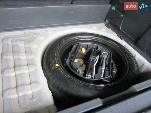 Белый Пежо 3008, объемом двигателя 1.6 л и пробегом 227 тыс. км за 8900 $, фото 5 на Automoto.ua