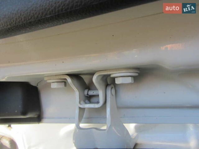 Белый Пежо 3008, объемом двигателя 1.6 л и пробегом 227 тыс. км за 8900 $, фото 31 на Automoto.ua