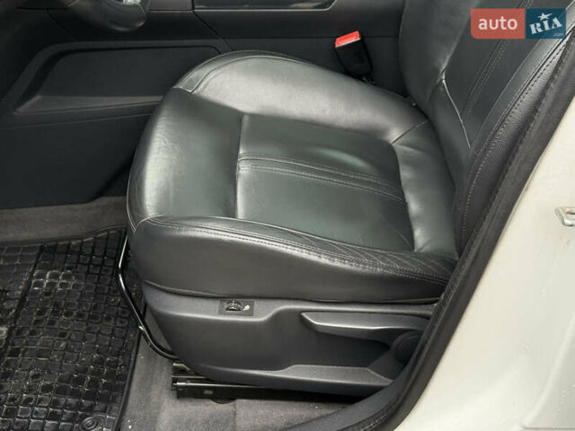 Білий Пежо 3008, об'ємом двигуна 1.6 л та пробігом 230 тис. км за 6900 $, фото 32 на Automoto.ua