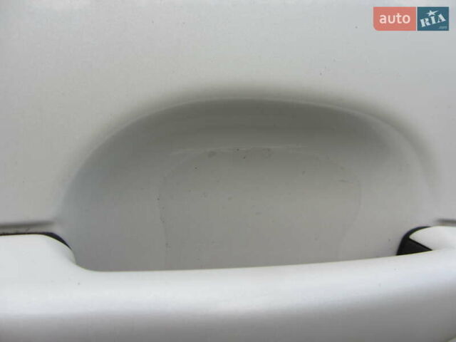 Белый Пежо 3008, объемом двигателя 1.6 л и пробегом 227 тыс. км за 8900 $, фото 13 на Automoto.ua