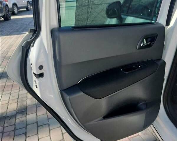 Білий Пежо 3008, об'ємом двигуна 1.56 л та пробігом 240 тис. км за 8200 $, фото 17 на Automoto.ua