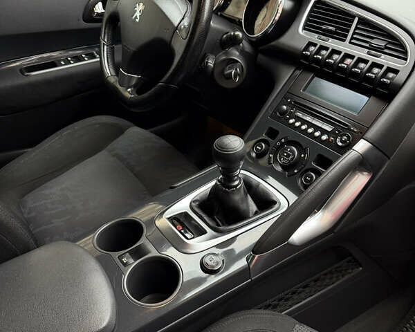 Белый Пежо 3008, объемом двигателя 1.56 л и пробегом 260 тыс. км за 8500 $, фото 19 на Automoto.ua