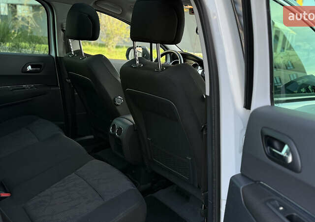 Белый Пежо 3008, объемом двигателя 2 л и пробегом 213 тыс. км за 8950 $, фото 40 на Automoto.ua