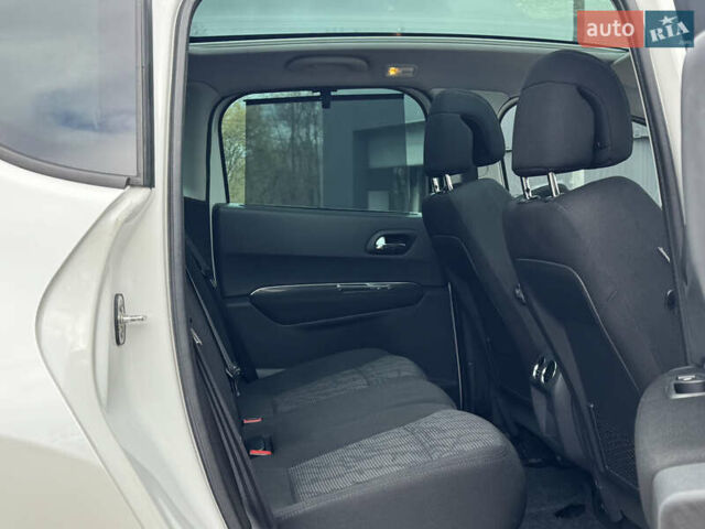 Белый Пежо 3008, объемом двигателя 1.6 л и пробегом 181 тыс. км за 8650 $, фото 34 на Automoto.ua