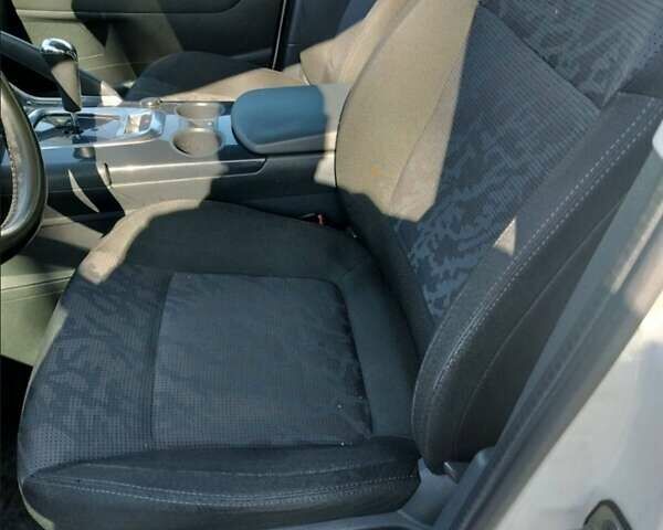 Білий Пежо 3008, об'ємом двигуна 1.56 л та пробігом 240 тис. км за 8200 $, фото 9 на Automoto.ua