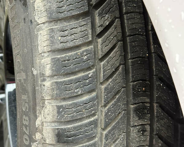 Белый Пежо 3008, объемом двигателя 1.56 л и пробегом 260 тыс. км за 8500 $, фото 11 на Automoto.ua