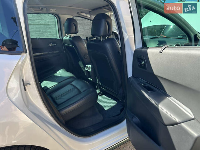 Белый Пежо 3008, объемом двигателя 1.56 л и пробегом 223 тыс. км за 9400 $, фото 10 на Automoto.ua