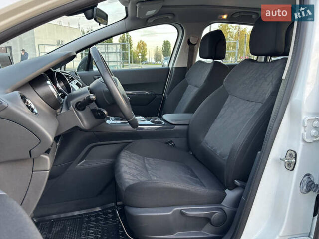 Пежо 3008 2010 в Черкассах на Automoto.ua Белый Пежо 3008, объемом двигателя 1.6 л и пробегом 169 тыс. км за 7950 $, фото 12 на Automoto.ua