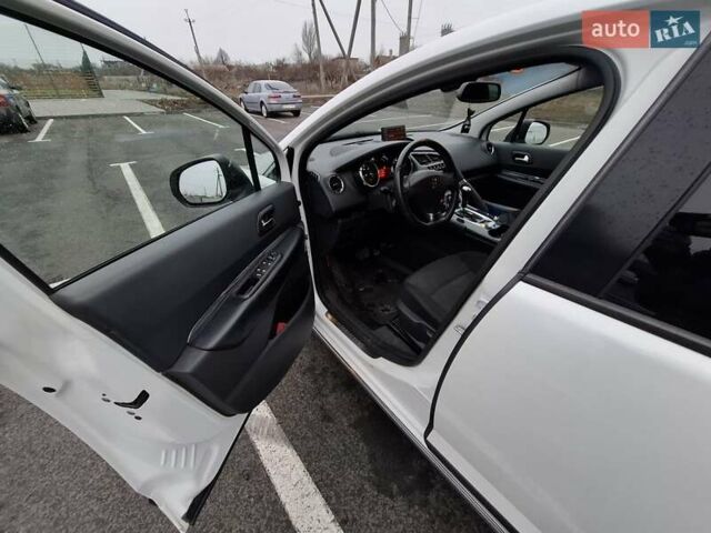 Белый Пежо 3008, объемом двигателя 1.6 л и пробегом 230 тыс. км за 7500 $, фото 8 на Automoto.ua